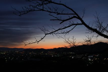 朝倉城山脇より2013年初日の出を待つ夜明け前の写真